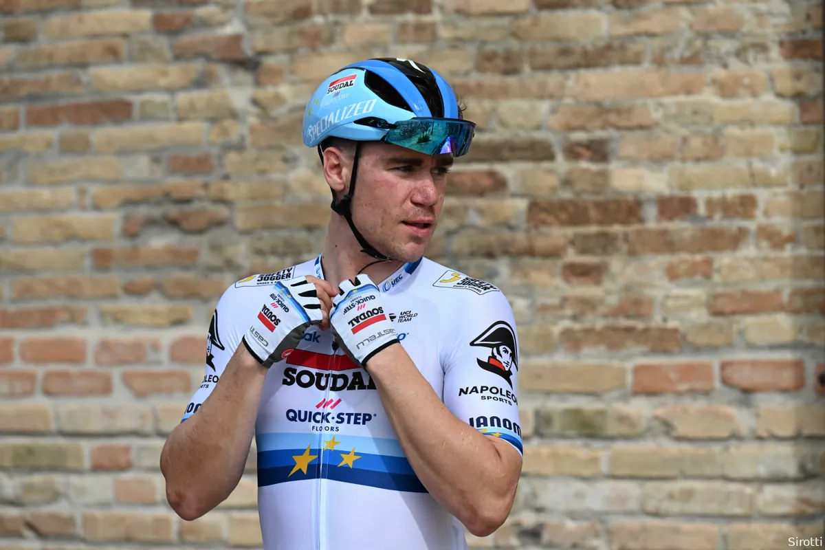 Wéér niet voor boze Fabio Jakobsen, die 35e wordt in massasprint Scheldeprijs: 'Mechanische pech'