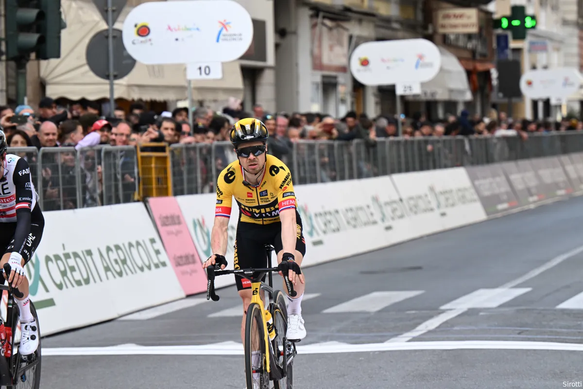 Tratnik brak toen hij feestvierende Jumbo-Visma's zag: 'TV uitgezet en naar het terras gegaan'