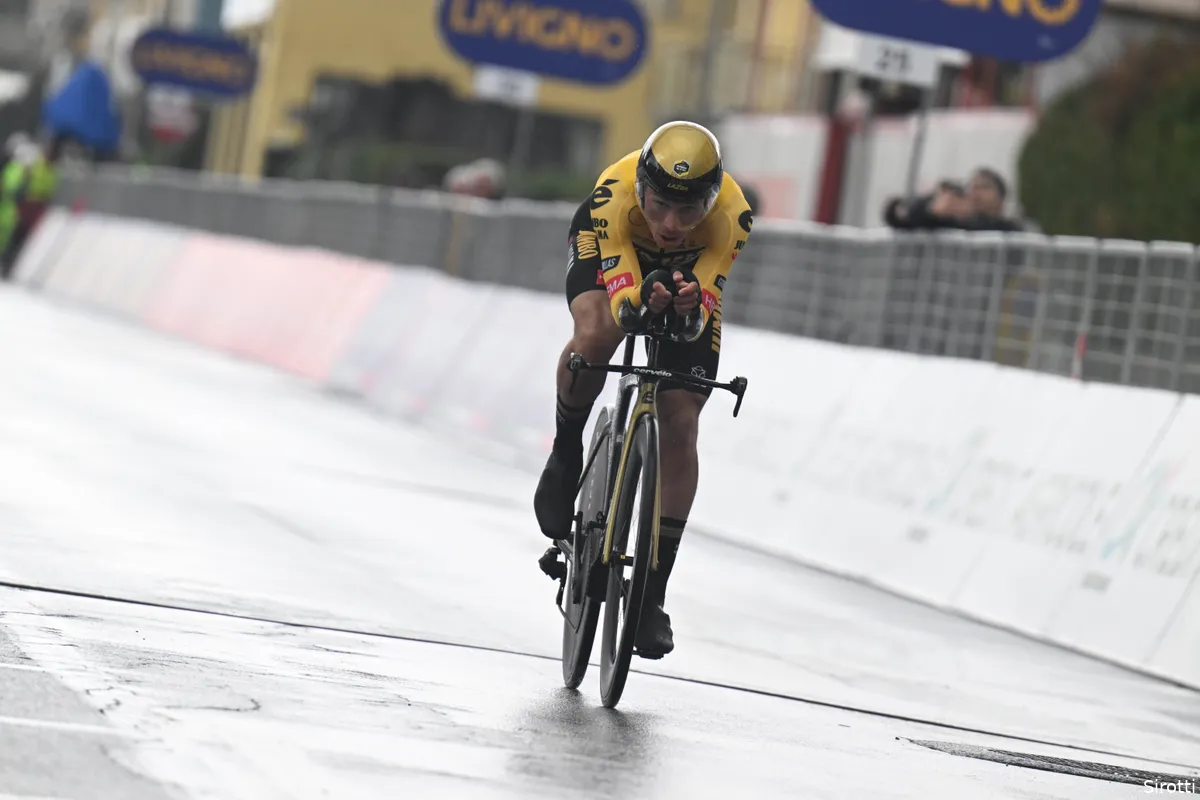 Kelderman ziet mogelijk verschuiving bij Jumbo-Visma: 'Roglic kan de Tirreno winnen als hij zo rijdt'