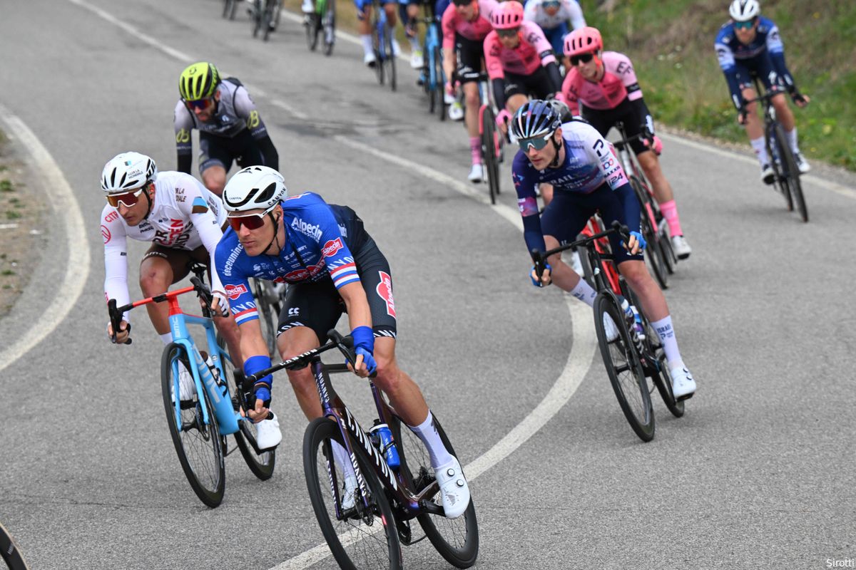Eerste Nederlander moet Giro verlaten: Sinkeldam met maagklachten uit de wedstrijd