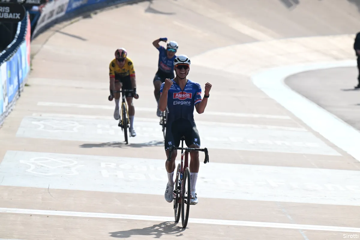 Van der Poel denkt niet dat hij Degenkolb aanraakte: 'Anders was ik zelf ook gevallen'