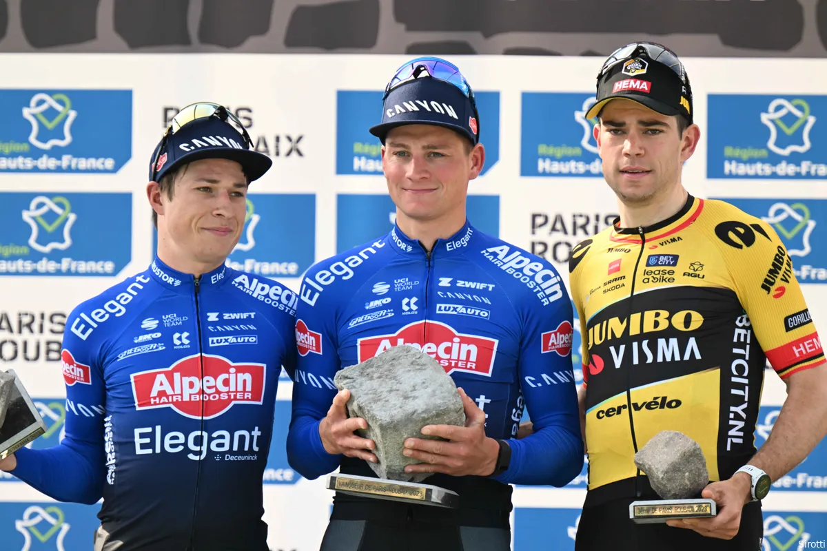 Materiaalpech nekt Van Aert: '20 of 25 seconden kan je niet goedmaken op een Mathieu in topvorm'