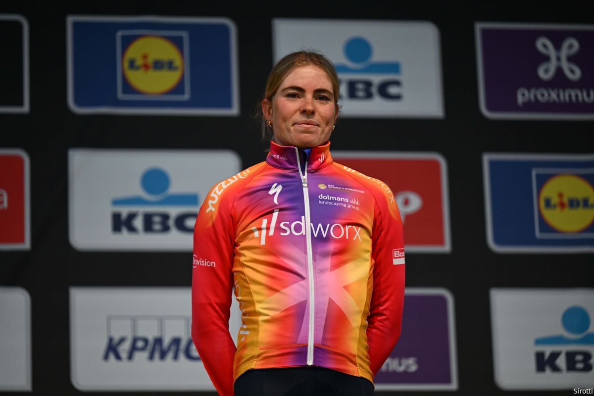 IJzersterke Vollering schrijft ook tweede etappe Ronde van het Baskenland op haar naam