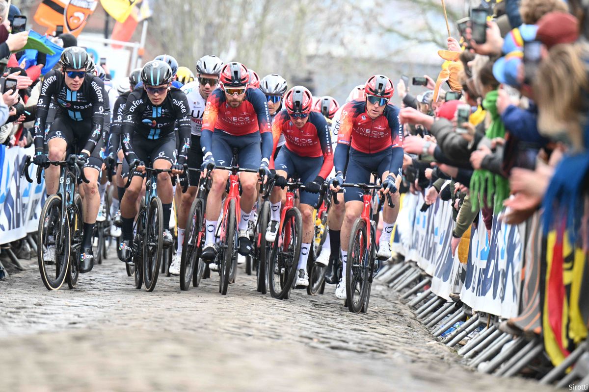 Bekritiseerd en weggehoond Team DSM wil ook in Parijs-Roubaix 'collectief vooraan zitten'