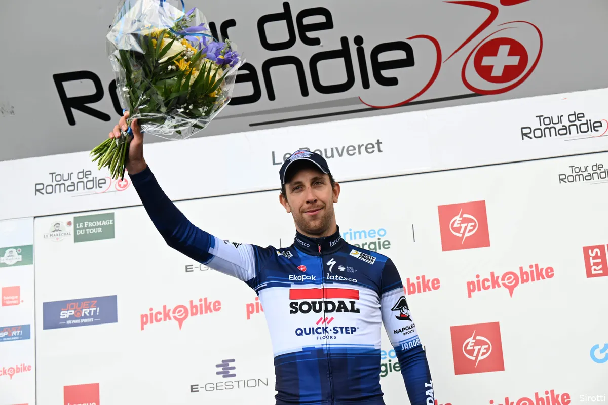 Cerny kan uitslag inlijsten na winst in proloog: 'Er staat hier een sterk veld aan tijdrijders'