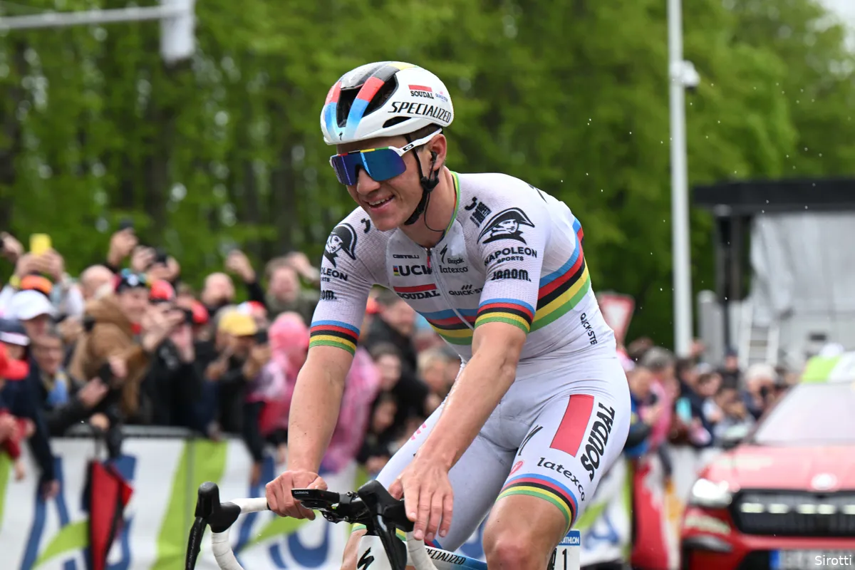 Zonneveld snapt opmerking Lefevere niet: 'Evenepoel had het leuker gevonden als hij Pogacar had verslagen'