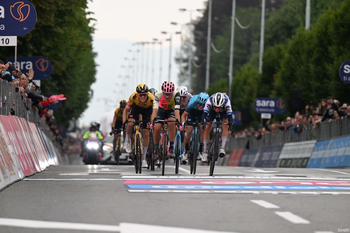 Van Wilder rijdt prijsje in overgangsrit Giro: 'Het was ik tegen de wereld'