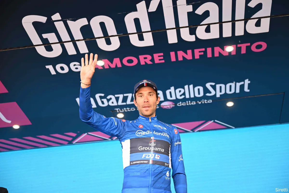 Nieuwe bergkoning Thibaut Pinot na wederom een tweede plaats: 'Minder teleurstelling, het hoort bij het koersen'