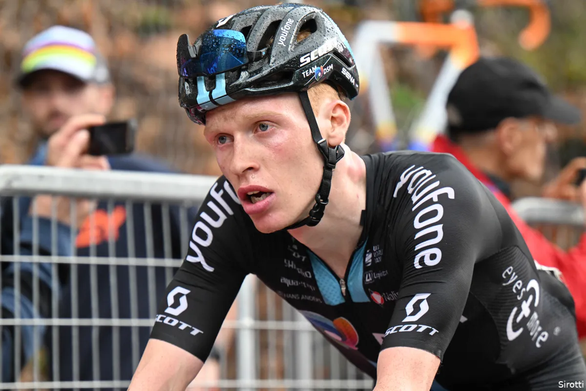 Team DSM-troef Leknessund door het dolle heen: 'Gaaf om dit met het team te beleven'