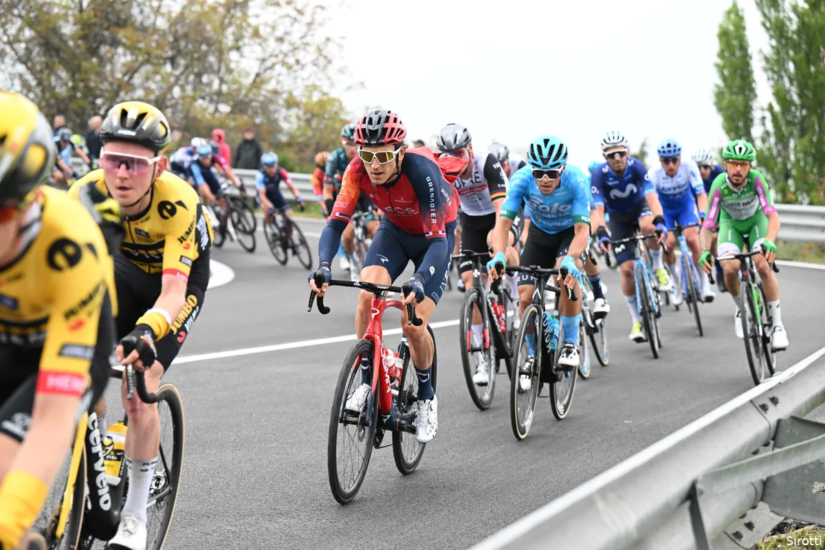 Geraint Thomas ziet 'sneeuwbaleffect' bij Jumbo-Visma: 'Dat merk je aan Gesink en co'