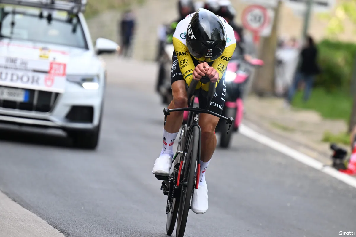 Vine omschrijft vermoeidheid: 'Als ik een auto was, zou mijn dashboard verlicht zijn als een kerstboom'