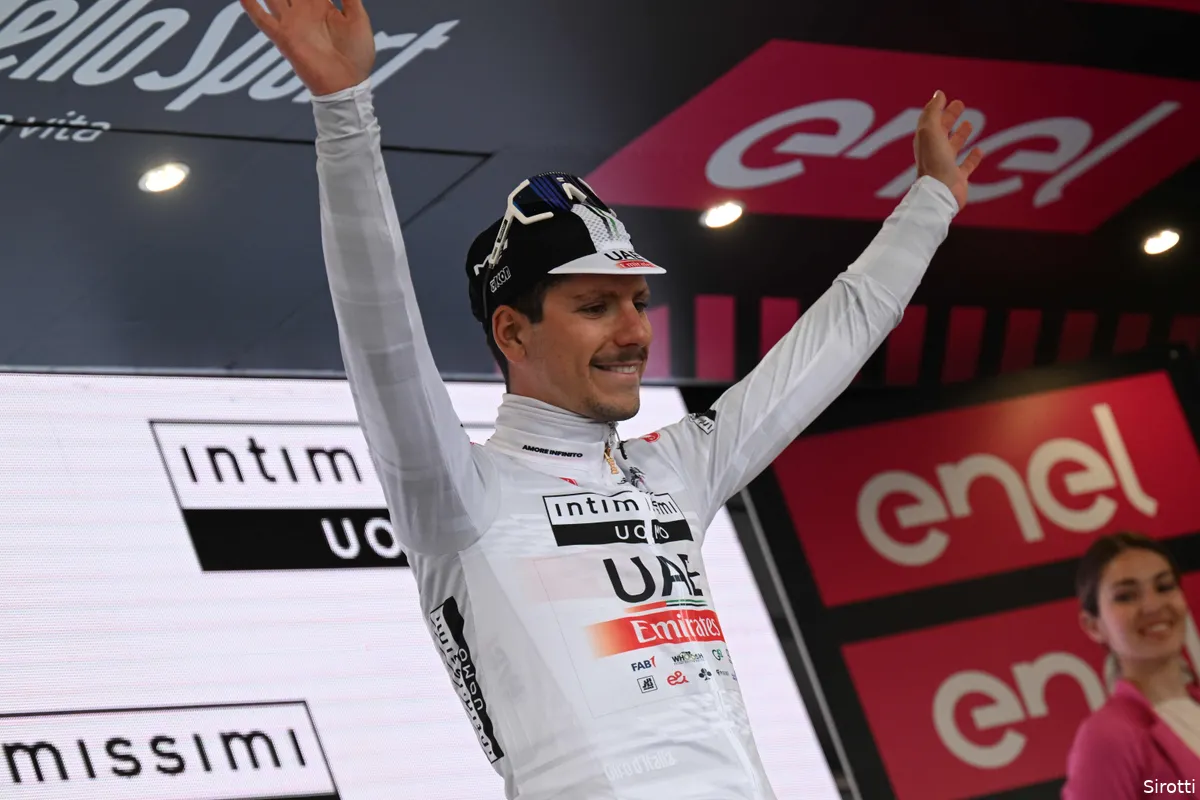 João Almeida onder de indruk van Thomas: 'Hij kwam als een raket opzetten'