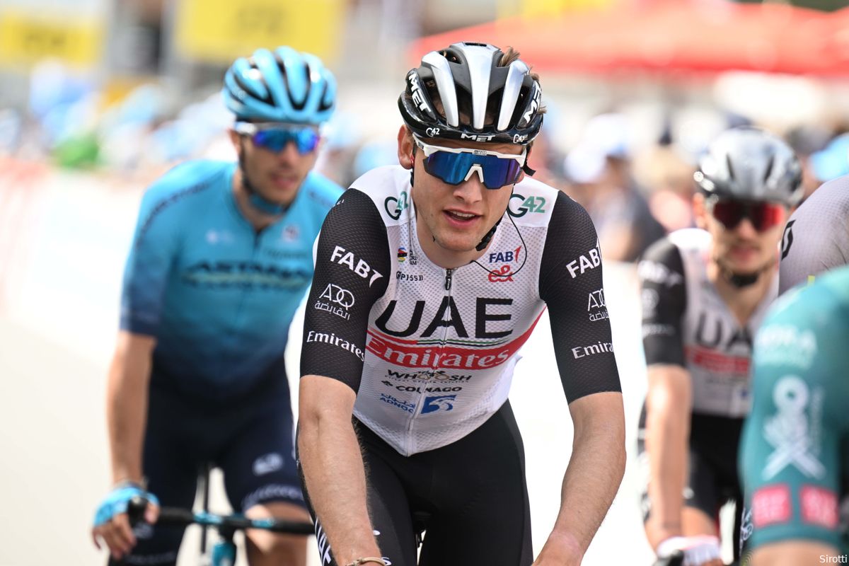 Sjoerd Bax 'superblij' met eerste zege namens UAE Team Emirates: 'Het was een echte teamoverwinning'