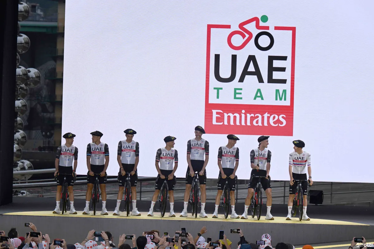 Dit is anders in de Tour de France: UAE wil geen nummer 13, rood rugnummer nu bruin en donkerder groen