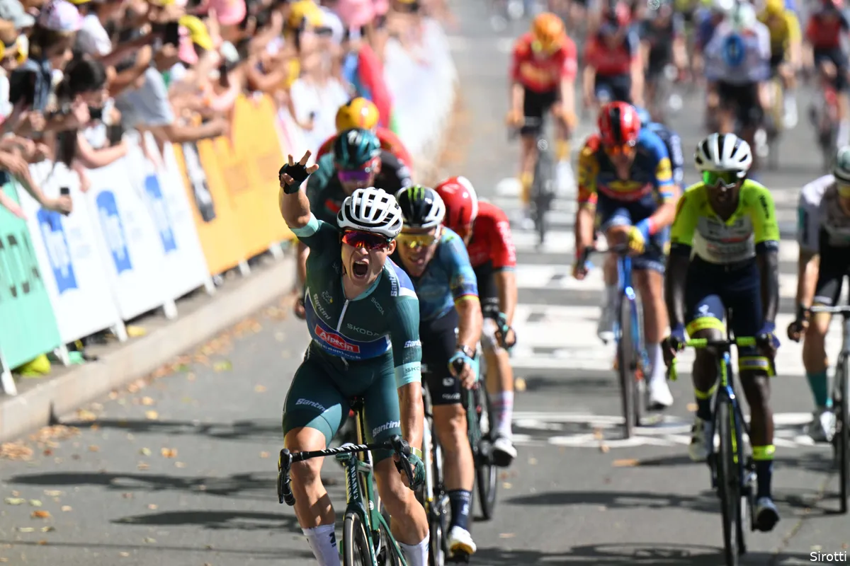 Philipsen kan het ook zonder Van der Poel: Belg boekt zijn vierde (!) sprintzege in de Tour