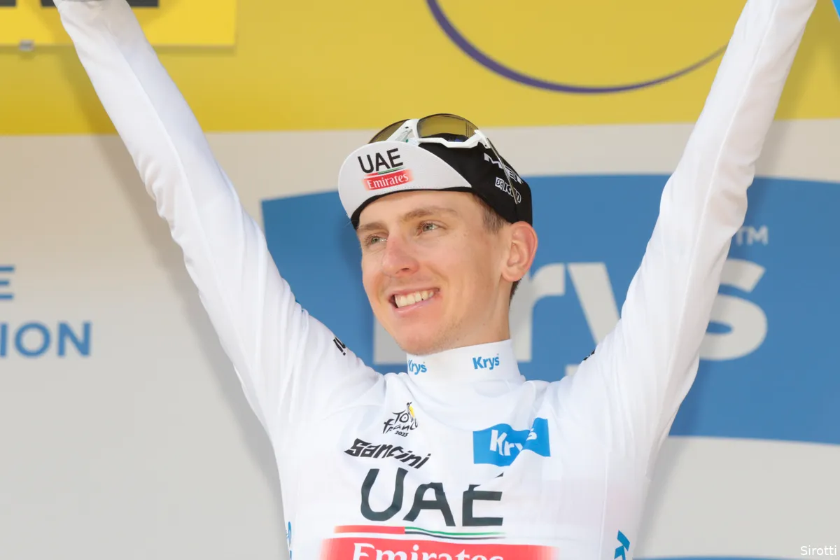 Pogacar met grote glimlach na ritwinst in Tour: 'Voelde me eindelijk mezelf, kunnen nog wel weekje door'