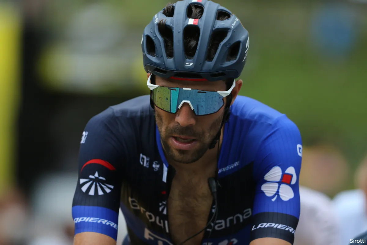 Laatste Franse wedstrijd van loopbaan Pinot eindigt in mineur na valpartij, vooral schaafwonden bij klimmer