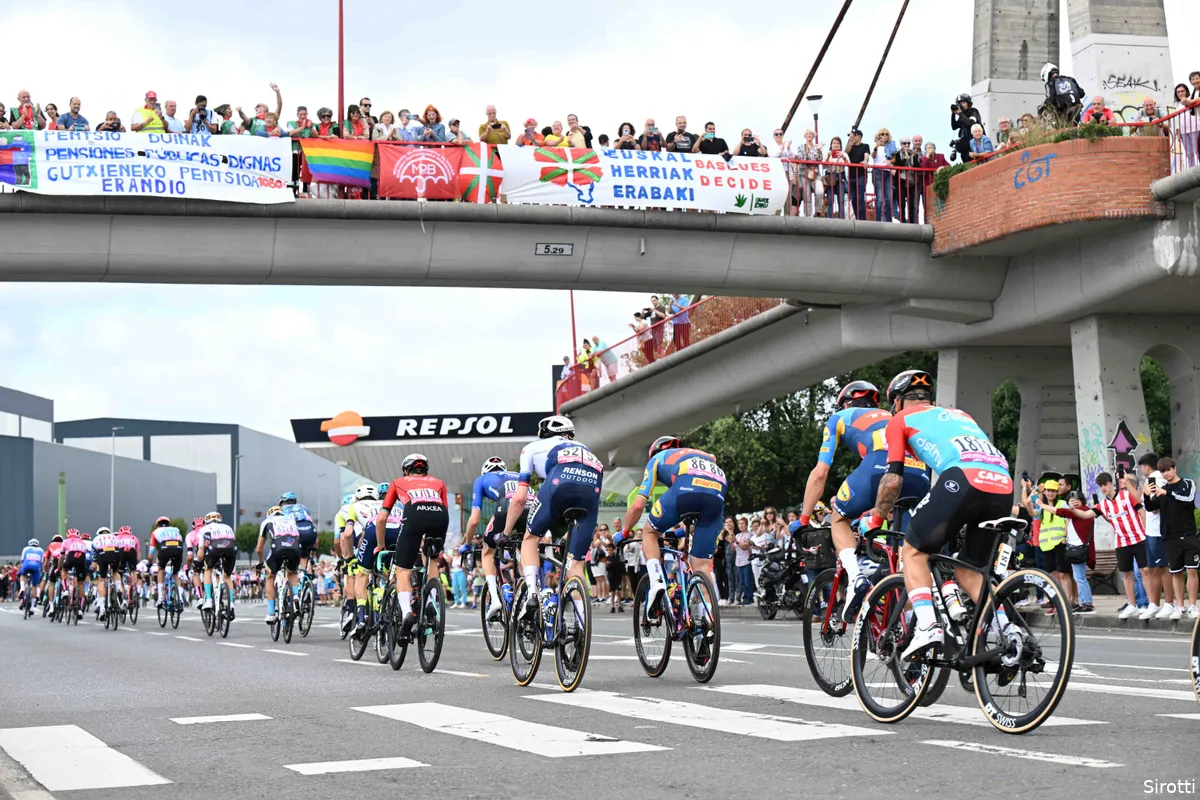 tour de france peloton