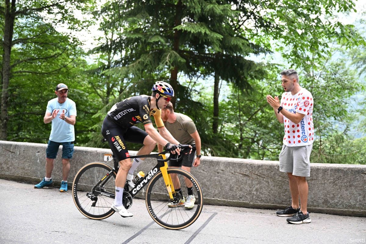 Sprint Van Aert op vrijdag mee na beulswerk in Pyreneeën? 'Normaal niet, morgen ligt me beter'