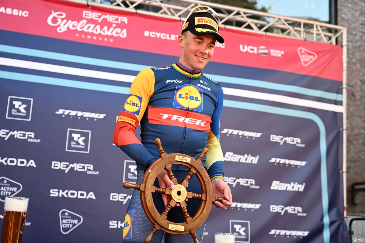 Pedersen dankt Tour- en WK-vorm na spectaculaire zege: 'Maar ben niet onverslaanbaar'