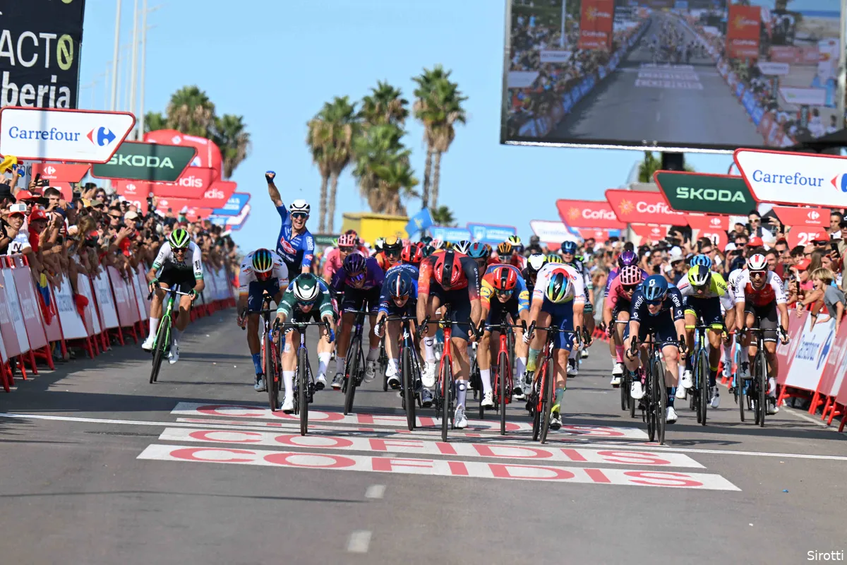 Ganna imponeert, maar Groves wint er weer één in La Vuelta; Evenepoel stunt met zes seconden