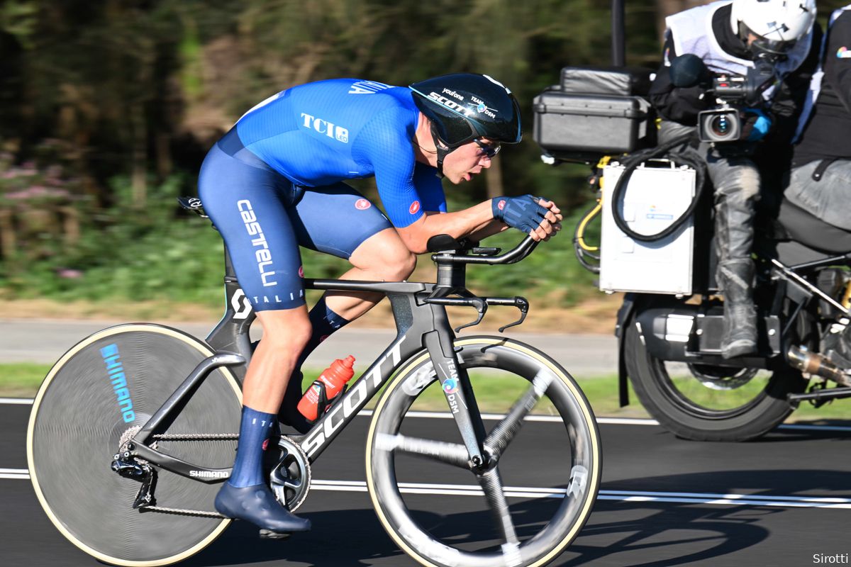 Beloftenwereldkampioen Milesi trekt na WK-verrassing met DSM-Firmenich naar Vuelta