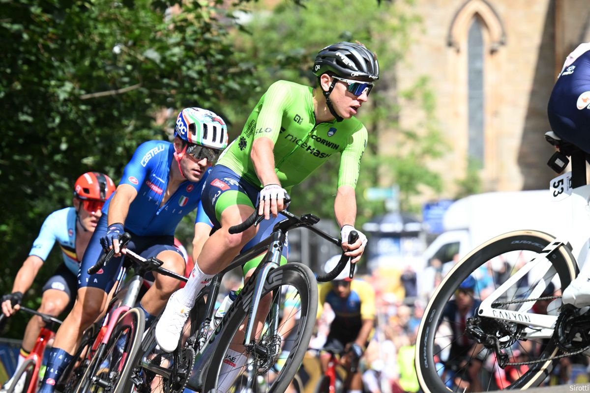 Pogacar wil zich niet met UAE-kopstukken voor Vuelta bemoeien: 'Neem voor een keer plaats op de bank'