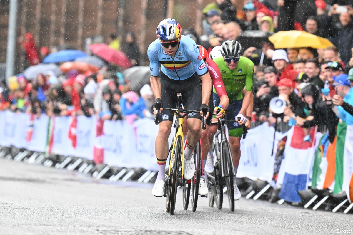 Hincapie verdedigt Van Aert na nederlaag tegen Van der Poel: 'Hij was het werkpaard van Jumbo-Visma'