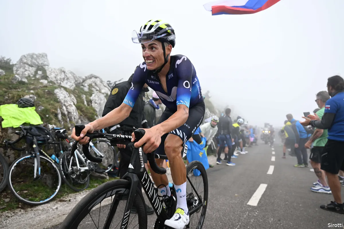 Spanjaarden vechten in schaduw Jumbo-Visma duel uit voor plek vier: 'Ik ben KO'