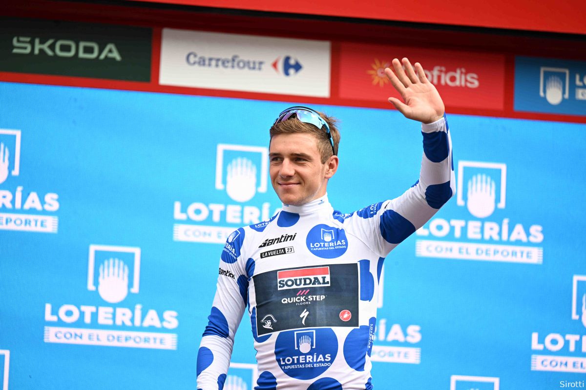 Evenepoel ziet puike Vuelta bekroond worden met prijs voor meest strijdlustige renner