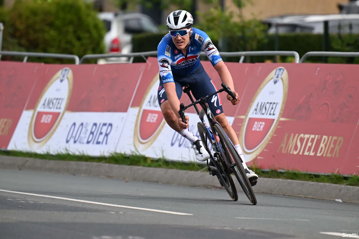Evenepoel raakt na Pedersen weer een knecht kwijt, Italiaans kampioen Bettiol knijpt ook in de remmen