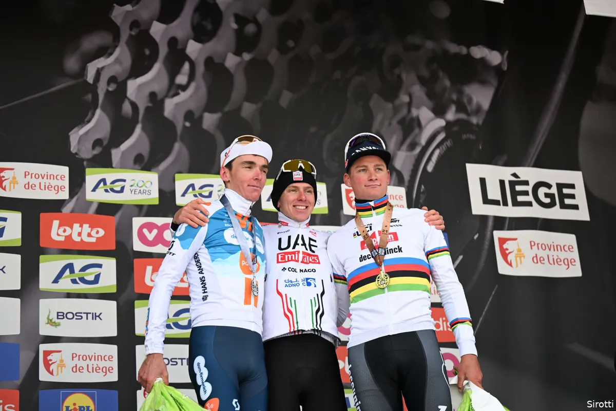 'Anders was ik al gestopt', roept huilende Bardet na Luik: 'Foto met Pogacar en Van der Poel inlijsten voor zoon'