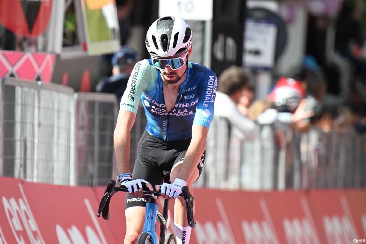 Paret-Peintre defeats the man he has always admired (Bardet), while O'Connor's prediction came true