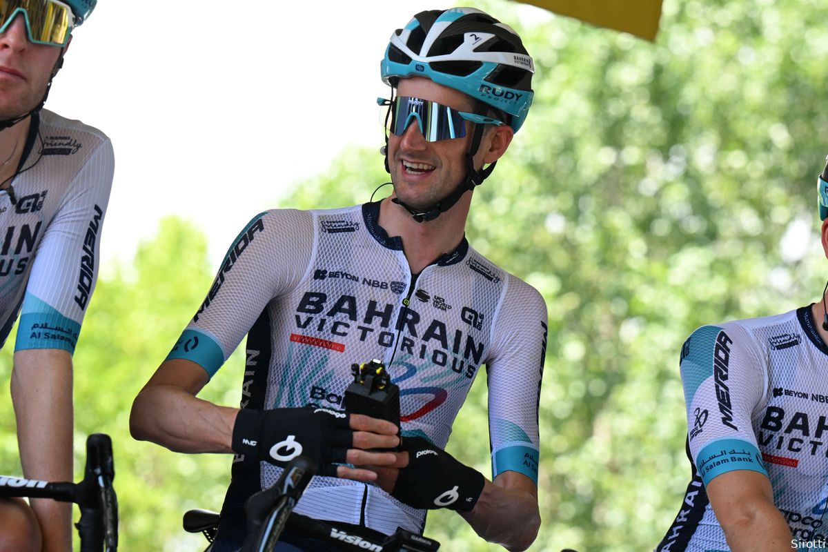 Poels he-le-maal gesloopt na Tour van 'alleen maar meefietsen': 'Heb halfuur in de douche gezeten'