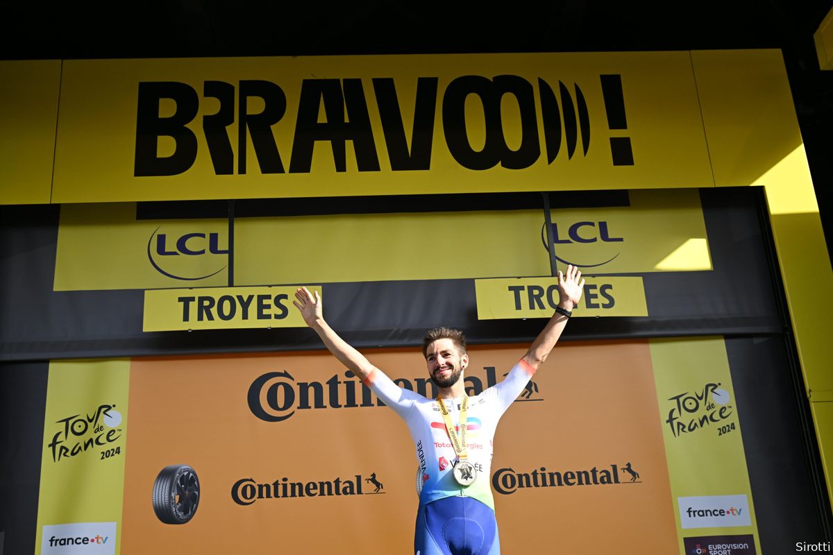 Anthony Turgis wint met gravelrit 'heilige graal': 'Lag ook bij die grote val in Dwars door Vlaanderen'