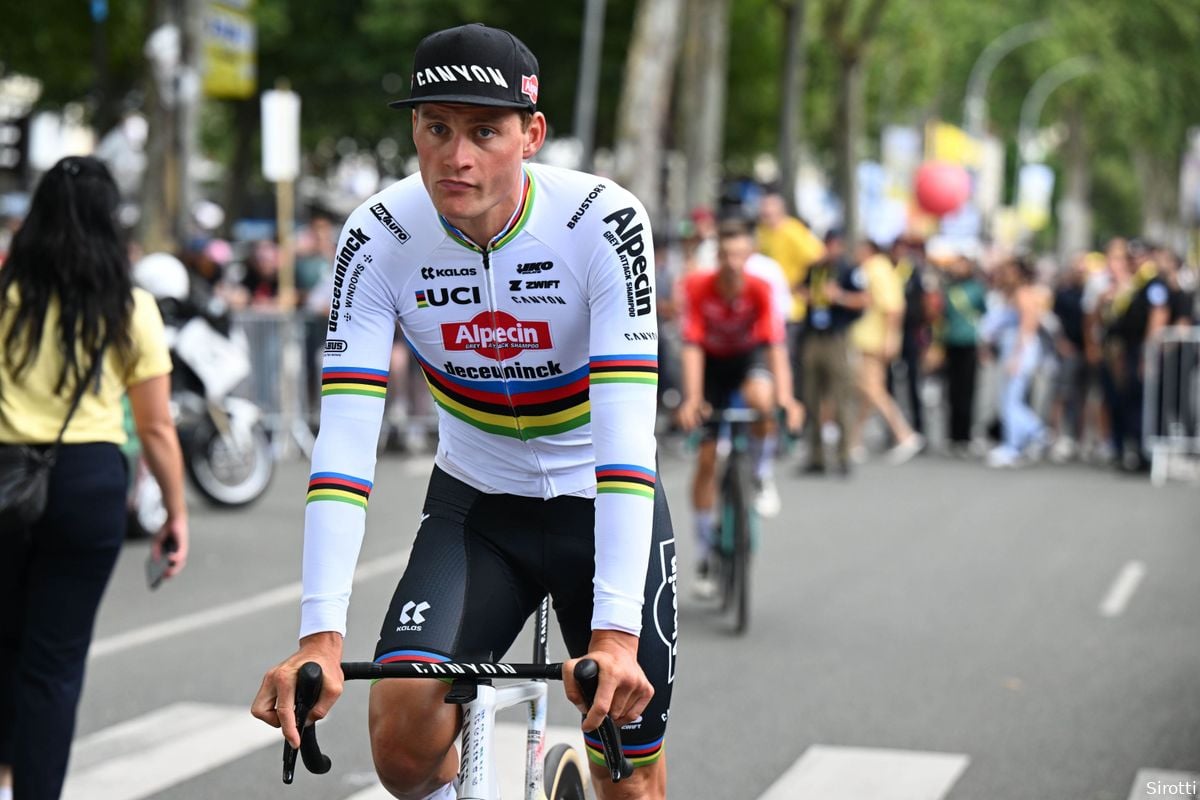 De Vlaeminck baalt dat Van der Poel voor Philipsen werkt in grote ronden: 'Als wereldkampioen moet je zelf proberen'