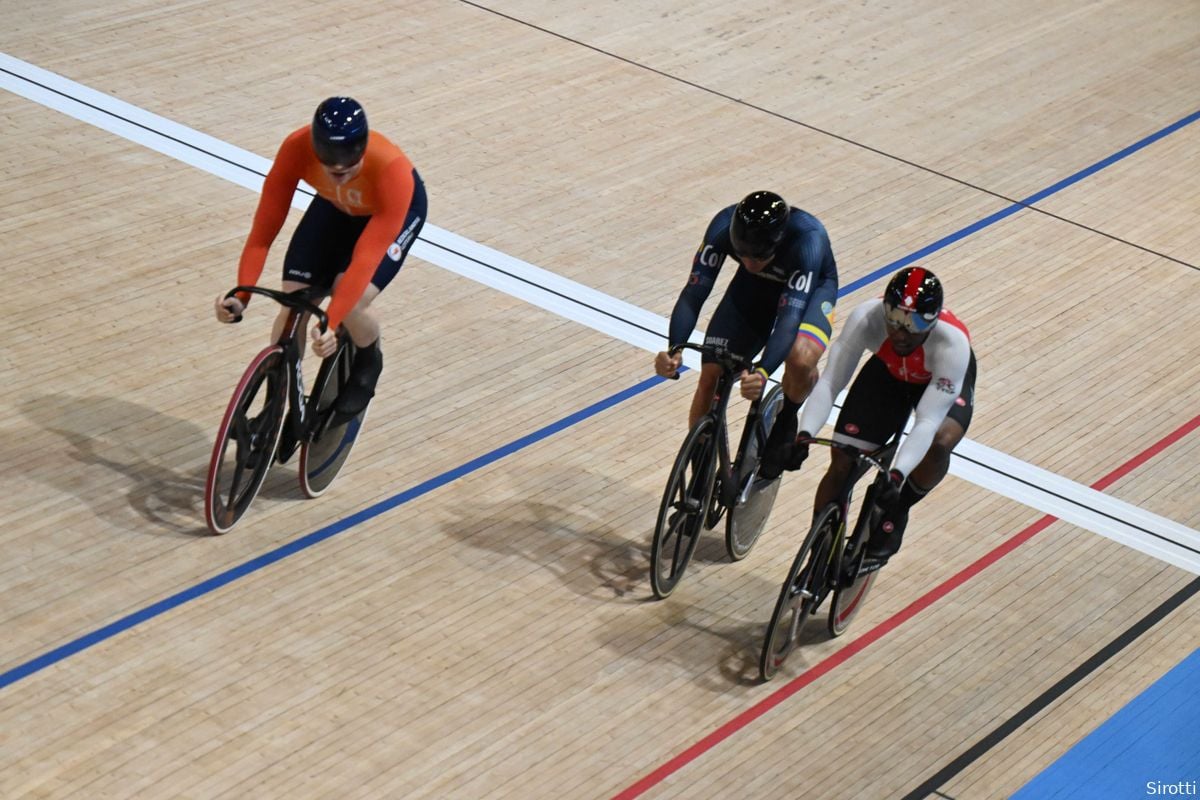 Lavreysen baalt van tactische fouten in verloren halve finale keirin: 'Ik was aan het kloten, joh'