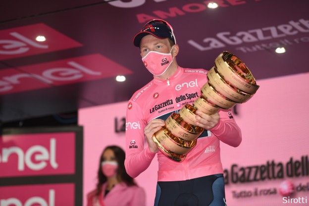 INEOS Grenadiers met ex-winnaars Carapaz en Geoghegan Hart naar Giro, Viviani mogelijk helper