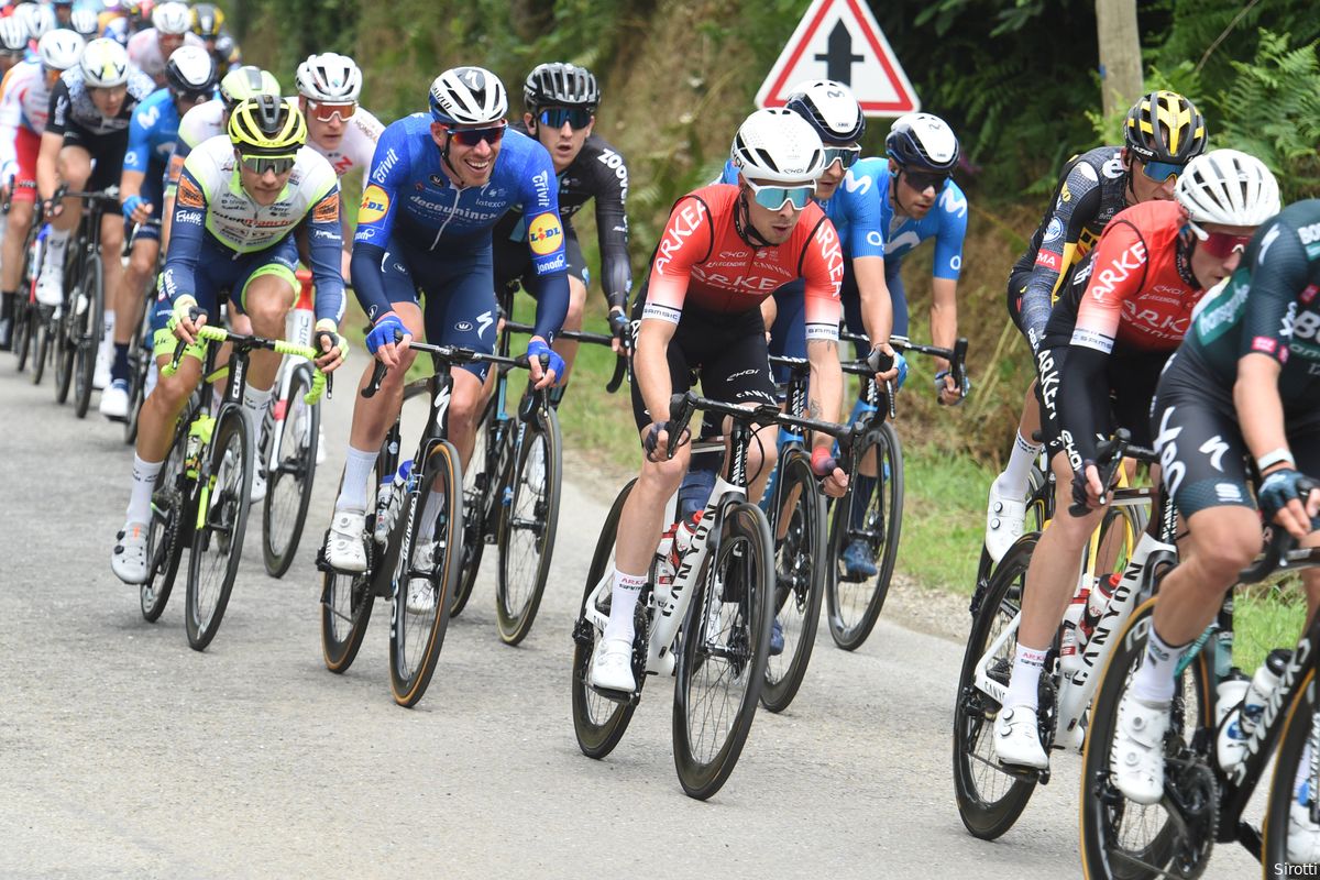 Boetes en tijdstraffen in de Tour de France | Niemand op de bon in laatste rit