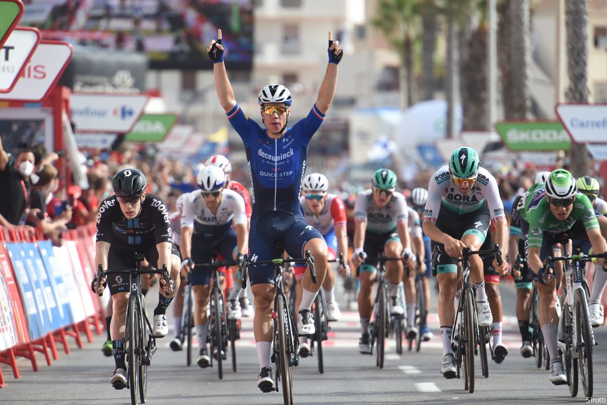 Jakobsen verschalkt concurrenten in achtste etappe Vuelta a España