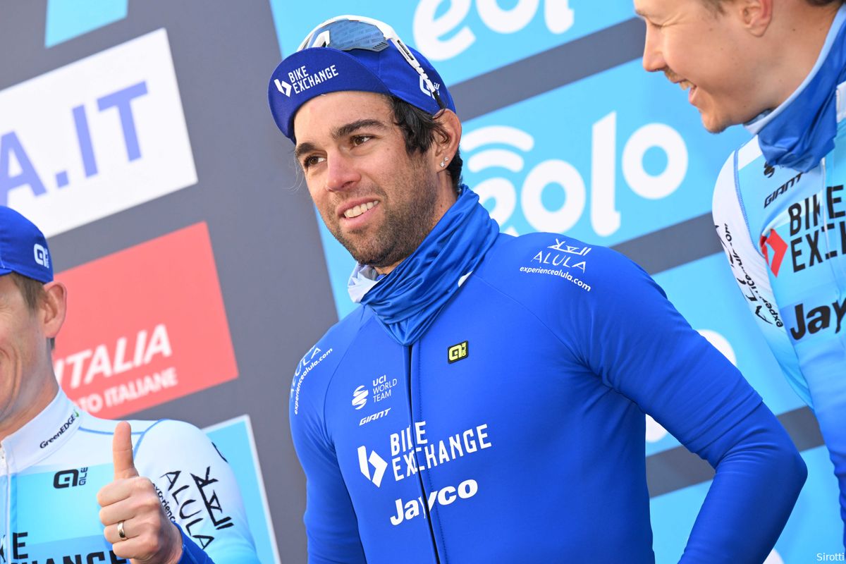 Matthews klopt Colbrelli in door waaiers en regen getekende eerste etappe in Ronde van Catalonië
