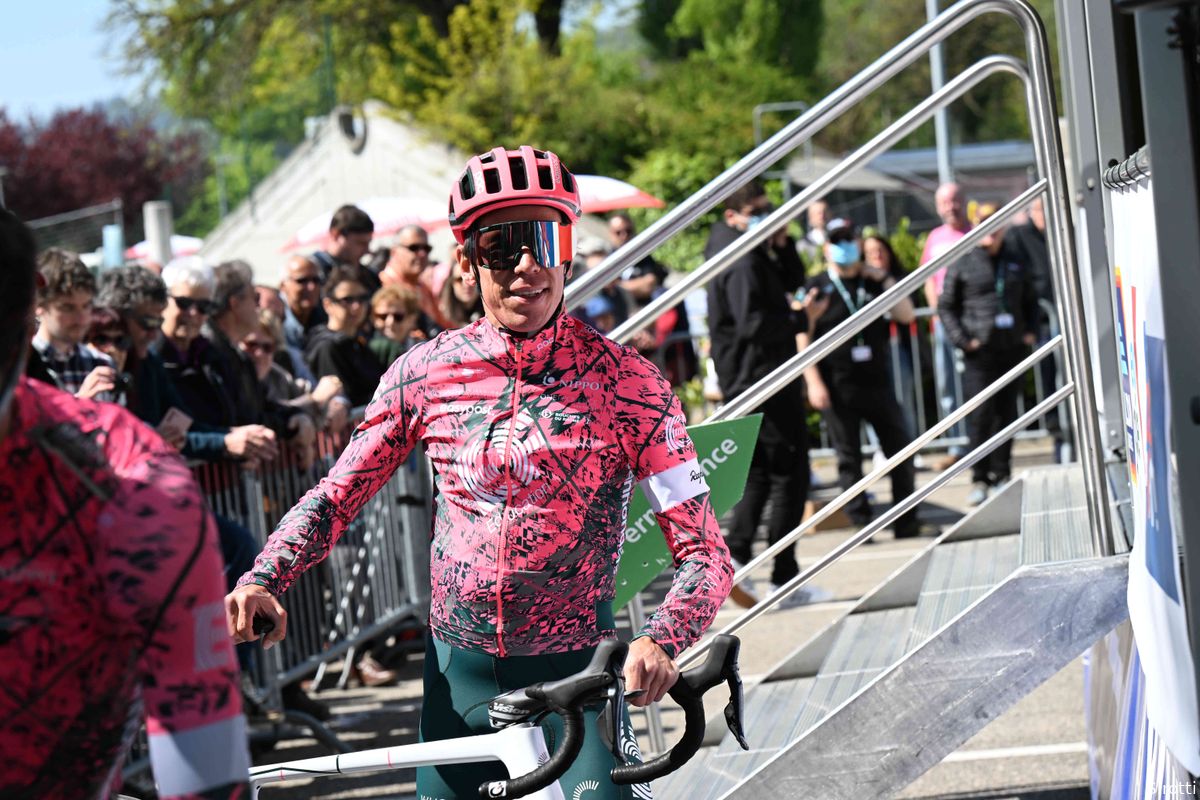 Urán kampt met schouderbreuk na val in Ronde van Romandië; operatie niet nodig