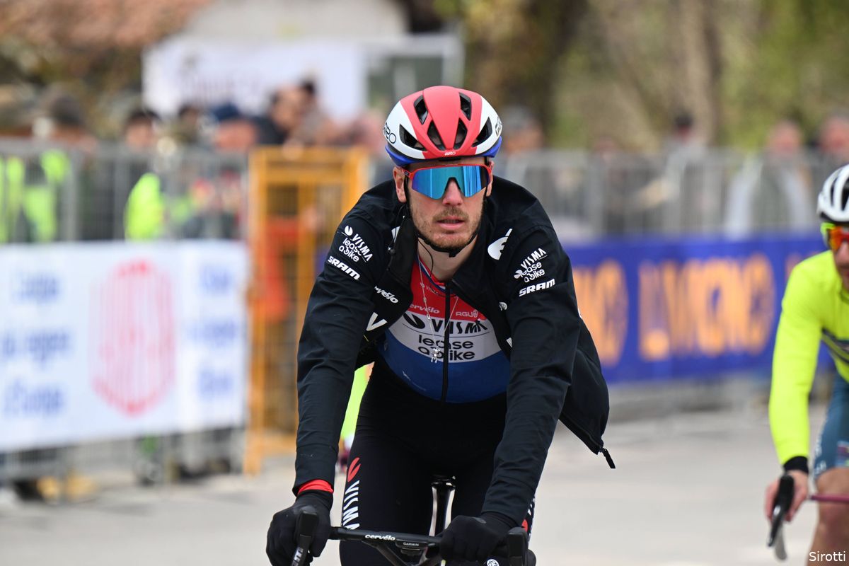 Het zit Visma | Lease a Bike niet mee: Van Baarle is opnieuw ziek en