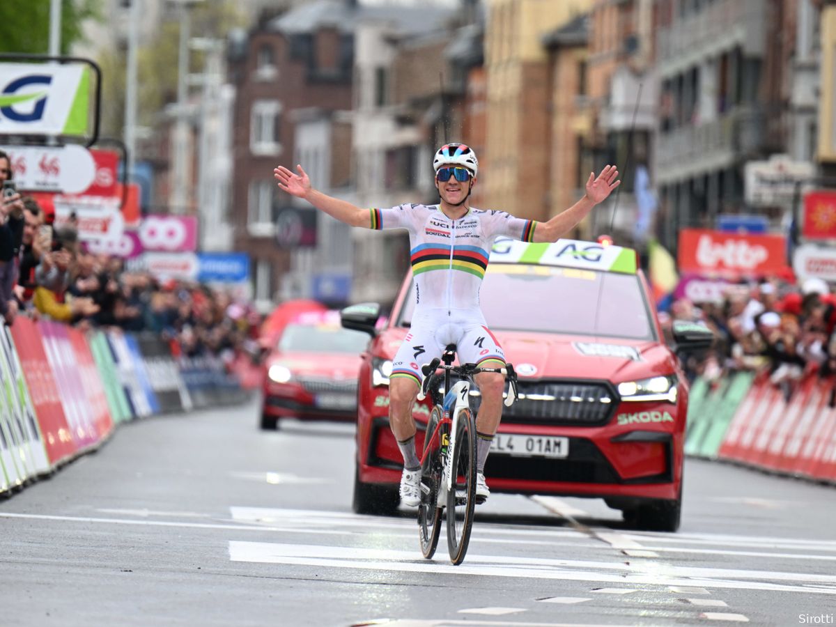 Video: Remco Evenepoel's first day in the rainbow jersey