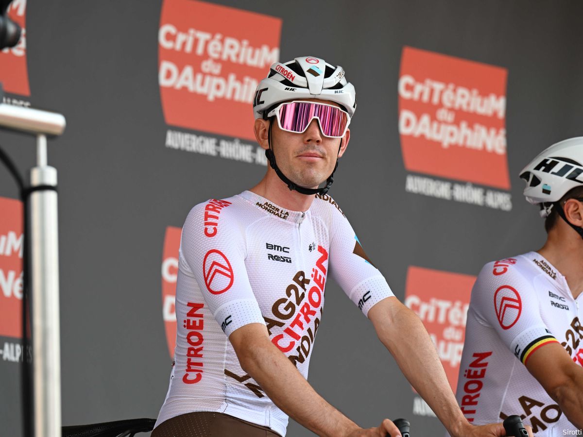 Ag2r cycling top