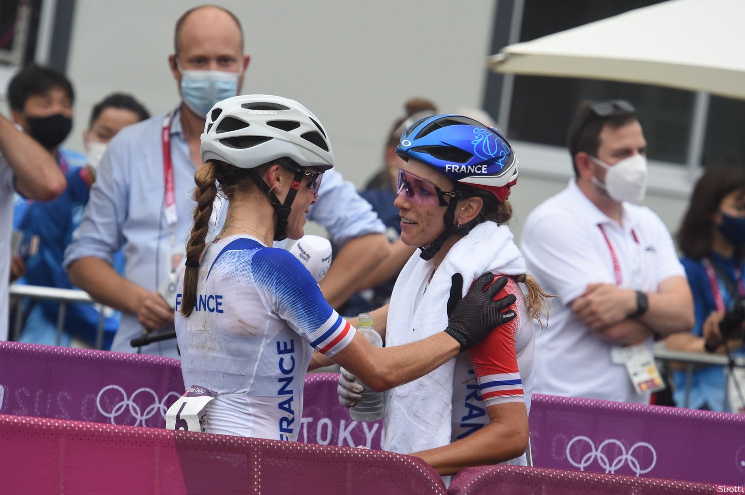 With help and support from friend Van Baarle: this is how Ferrand-Prévot rapidly retrained herself to become a road rider for World Championship