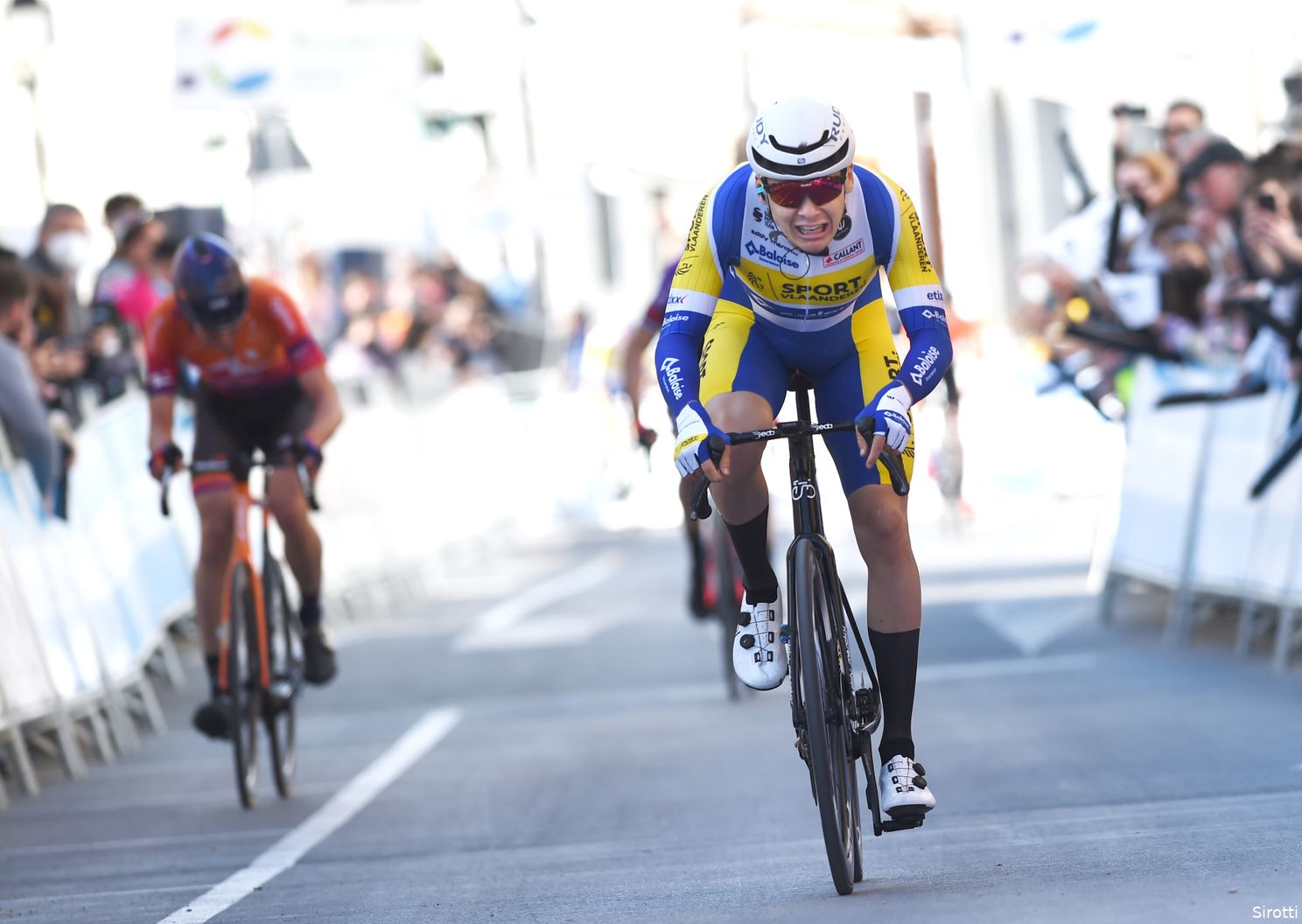 Interview | Rune Herregodts haalt doelstelling op EK tijdrijden niet: 'Een tegenvaller, teleurstellend'