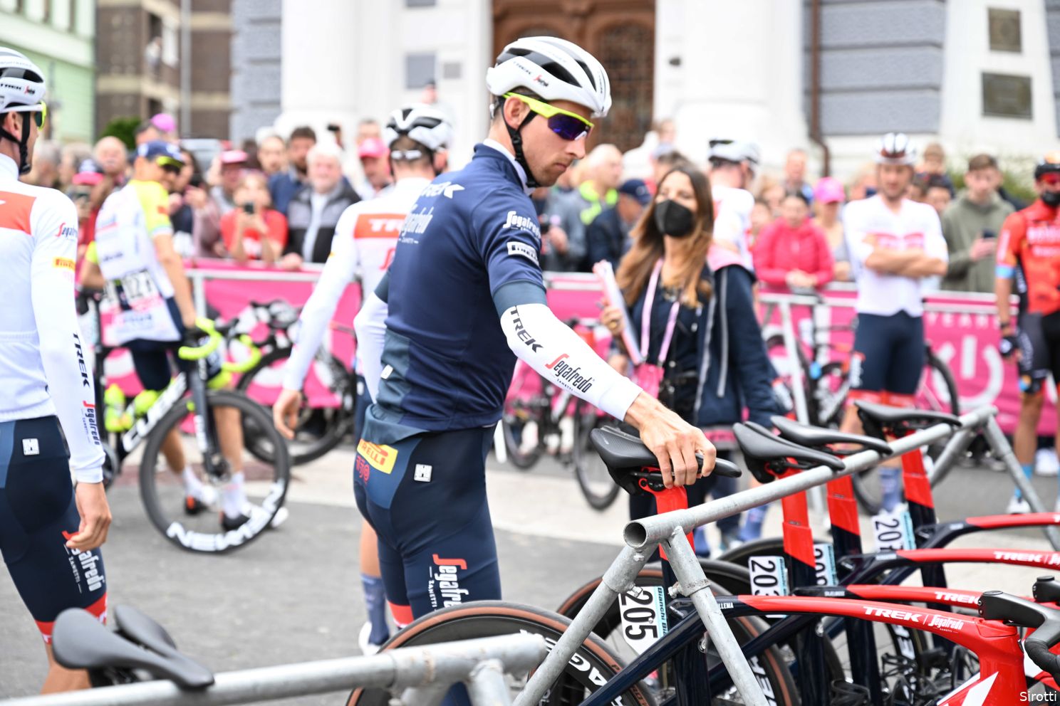 Interview | Mollema heeft zijn kruisjes nog niet gezet: 'Maar vanaf rit acht wordt het interessant'