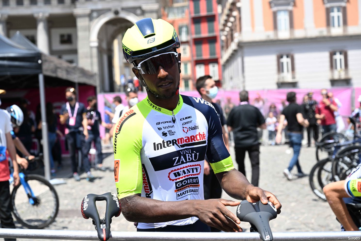 Girmay op podium in speciale wedstrijd voor Intermarché-Wanty-Gobert: 'Voelt beetje onwerkelijk aan'