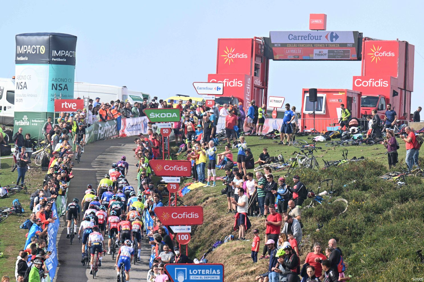 Vuelta-baas vreest wel een beetje voor dominant Jumbo-Visma: 'Een logische vraag, maar ik hoop het niet'